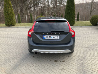 Volvo V60 фото 6