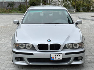 BMW 5 Series foto 2