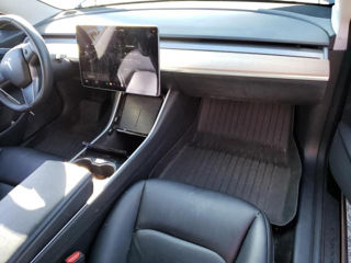 Tesla Model 3 foto 8