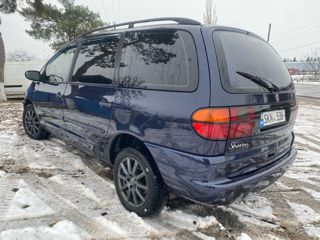 Volkswagen Sharan foto 2