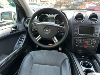 Mercedes M-Class foto 14