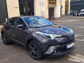 Toyota C-HR foto 1