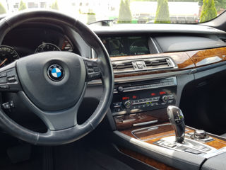 BMW 7 Series фото 6