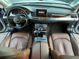 Audi A8 foto 12