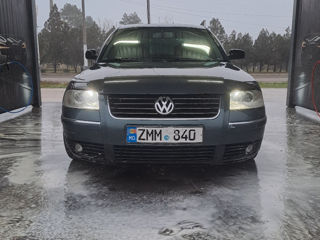 Volkswagen Passat foto 3