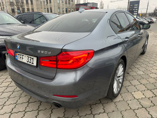 BMW 5 Series foto 4