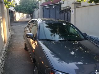 Nissan Almera foto 4