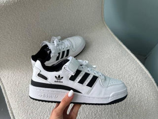 Кроссовки Adidas  Forum Low foto 3