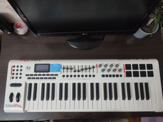 Продается Midi- клавиатура M-Audio AxiomPro 49