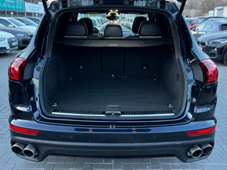 Porsche Cayenne foto 16