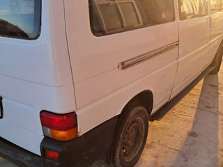 Volkswagen Transporter foto 1