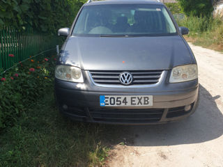 Volkswagen Touran foto 9