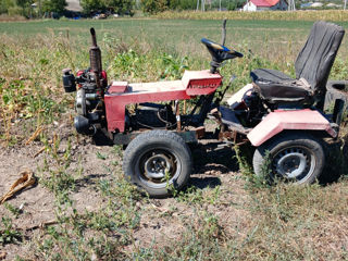 Se vinde mini tractor foto 1