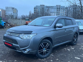 Mitsubishi Outlander foto 2