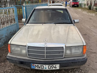 Mercedes 190 foto 3