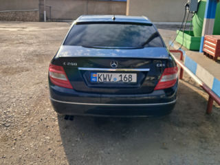 Mercedes C-Class foto 4