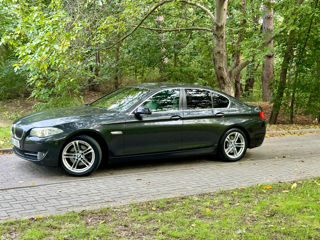 BMW 5 Series foto 1