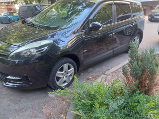 Renault Grand Scenic foto 0