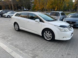 Toyota Avensis foto 7