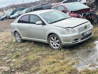 Toyota Avensis foto 3