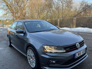 Volkswagen Jetta foto 1