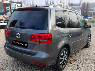 Volkswagen Touran foto 4