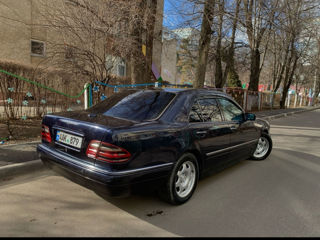 Mercedes E-Class foto 4