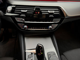 BMW 5 Series foto 8