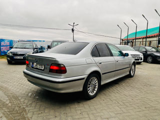 BMW 5 Series foto 4