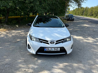 Toyota Auris foto 1