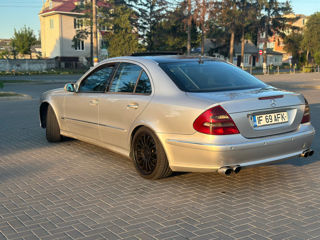 Mercedes E-Class foto 4