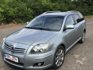 Toyota Avensis foto 1