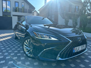 Lexus ES Series