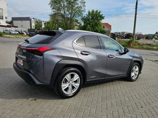 Lexus UX foto 4