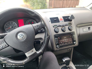 Volkswagen Touran foto 3