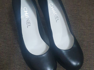 Pantofi noi Chanel