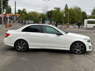 Mercedes C-Class foto 4