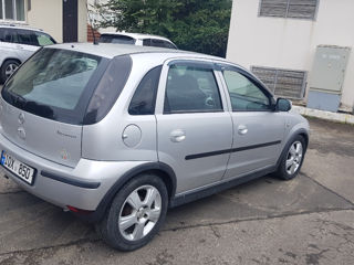 Opel Corsa foto 2