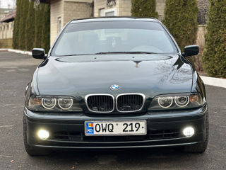 BMW 5 Series foto 3