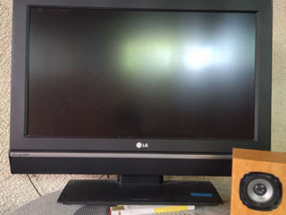 Телевизор LG 32LE2R в отличном состоянии