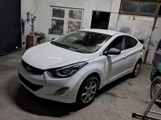 Hyundai Elantra foto 5