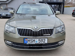 Skoda Superb foto 4