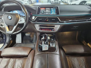 BMW 7 Series foto 4