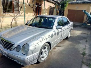 Mercedes E Class foto 1