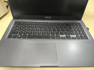 Vând laptop asus