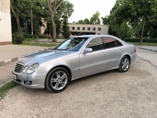 Mercedes E Class foto 2