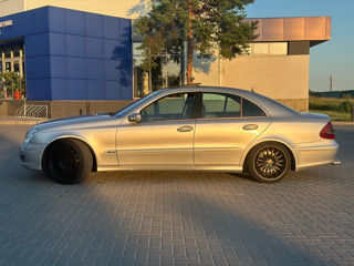 Mercedes E-Class foto 3