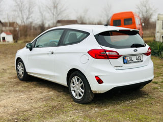 Ford Fiesta foto 4