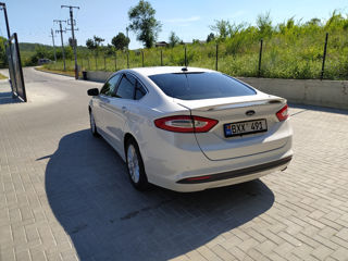 Ford Fusion foto 3