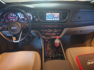 KIA Carnival foto 5